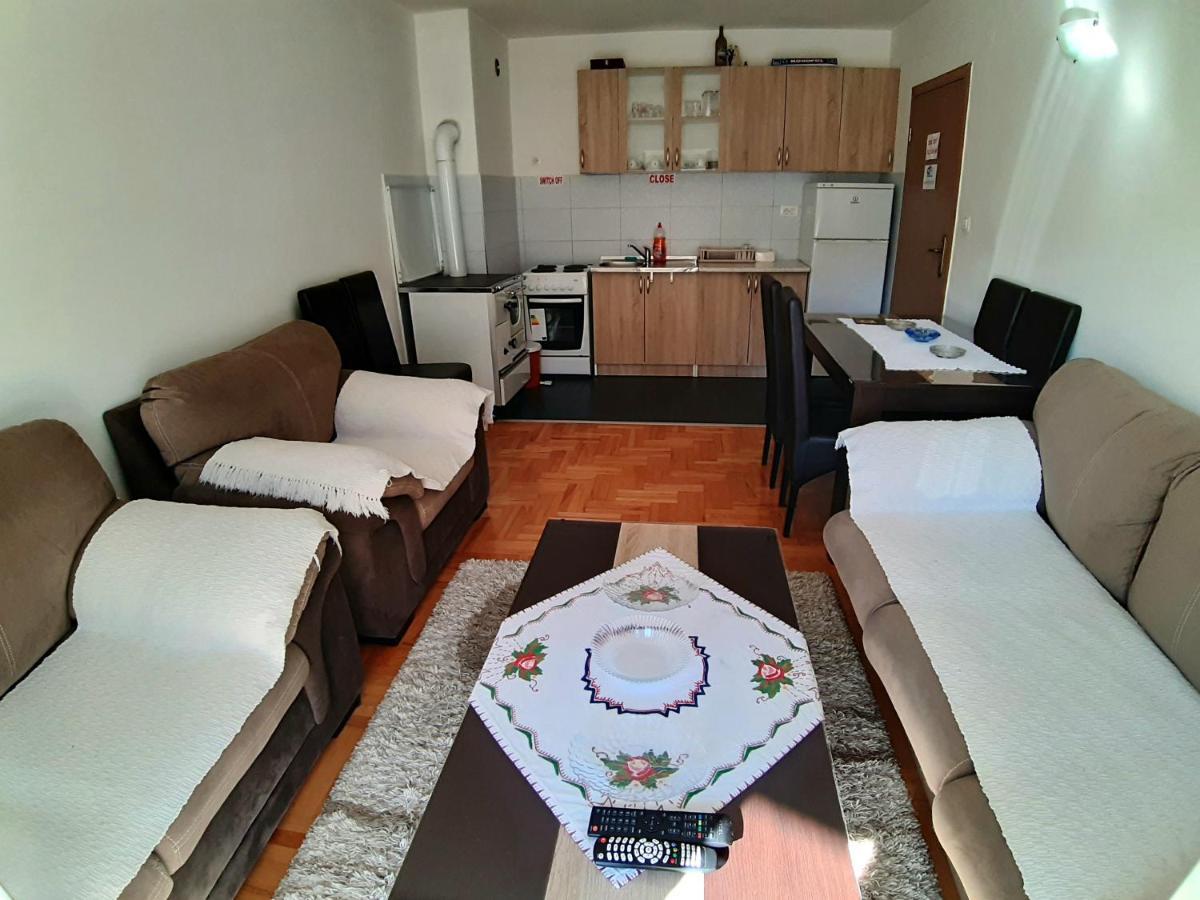Apartments Jovana Žabljak エクステリア 写真